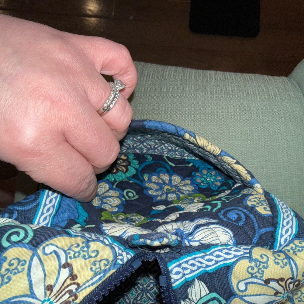 Vintage Vera Bradley in Mod Floral Blue - Sm Duffle, Jewelry Case + Iron Pouch - Picture 3 of 12